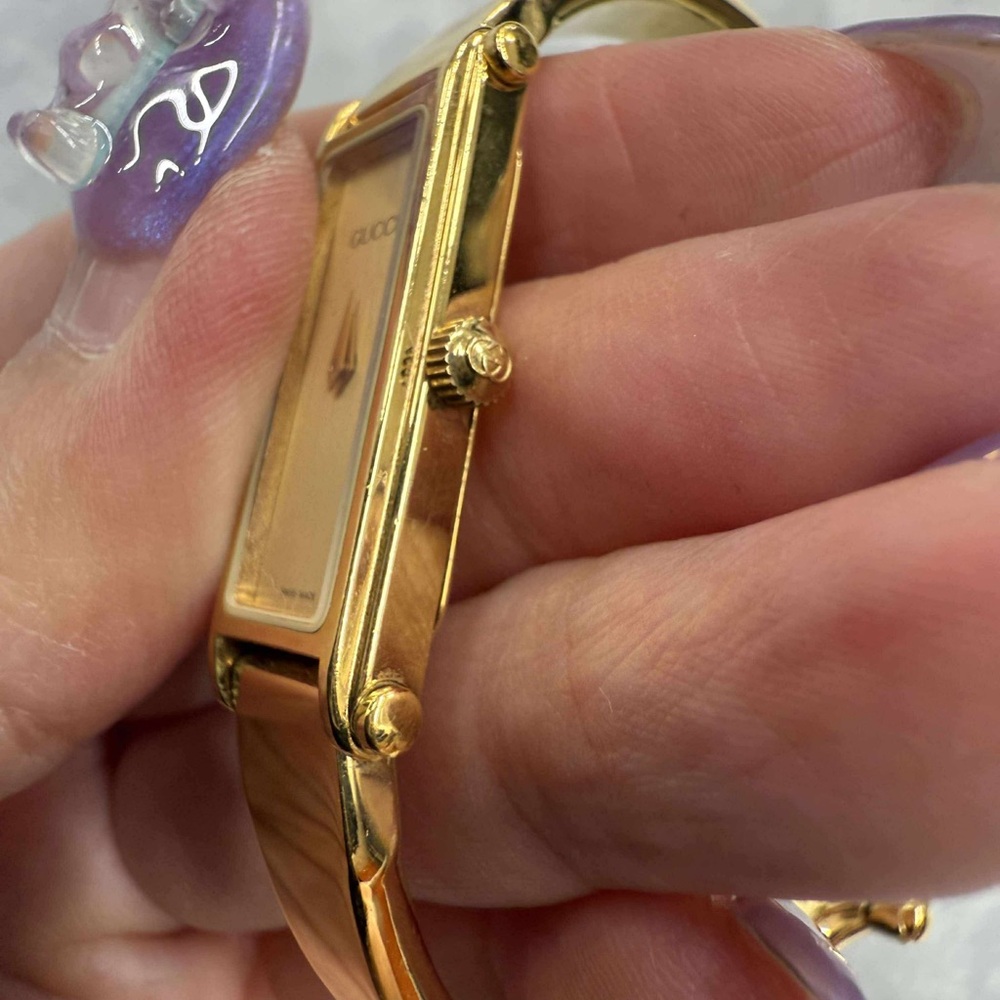 Gucci Gold Women's Watch - Picture 3 of 7